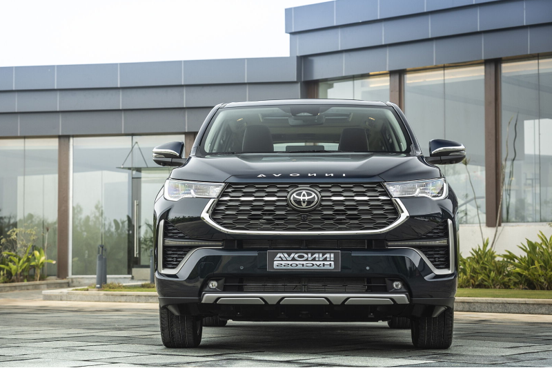 Innova Hycross